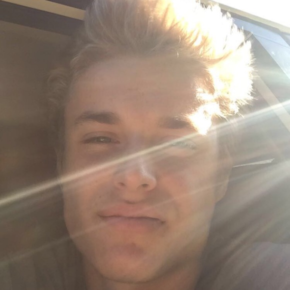 Meet your Posher, Joshua - Picture 1 of 1